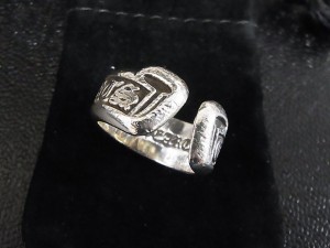 クロムハーツスクロールラベル